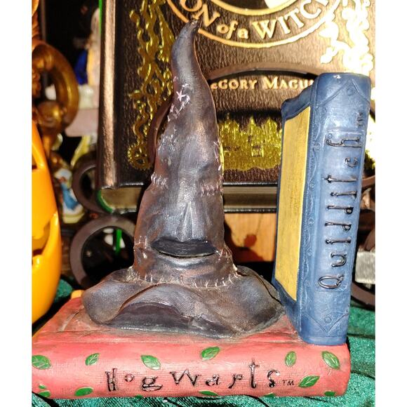 Harry Potter Sorting Hat Enesco 2000 Figurine Hogwarts Book Quidditch Display - Picture 2 of 4